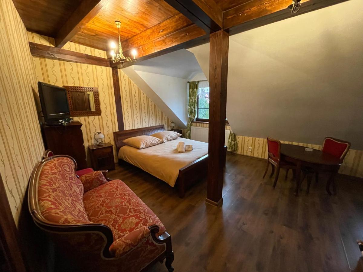 Hotel Tyrol I Restauracja Zycie Gruzji Osielsko Eksteriør bilde