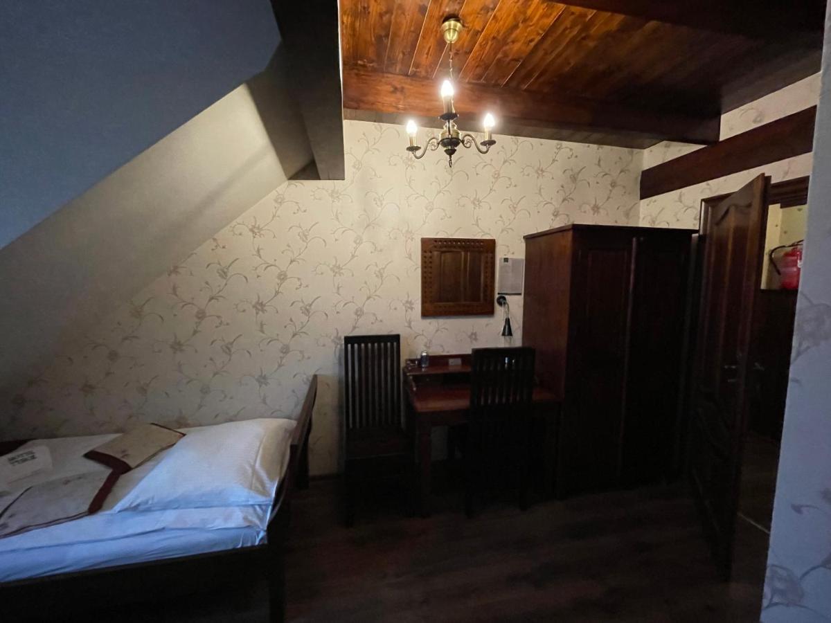 Hotel Tyrol I Restauracja Zycie Gruzji Osielsko Eksteriør bilde