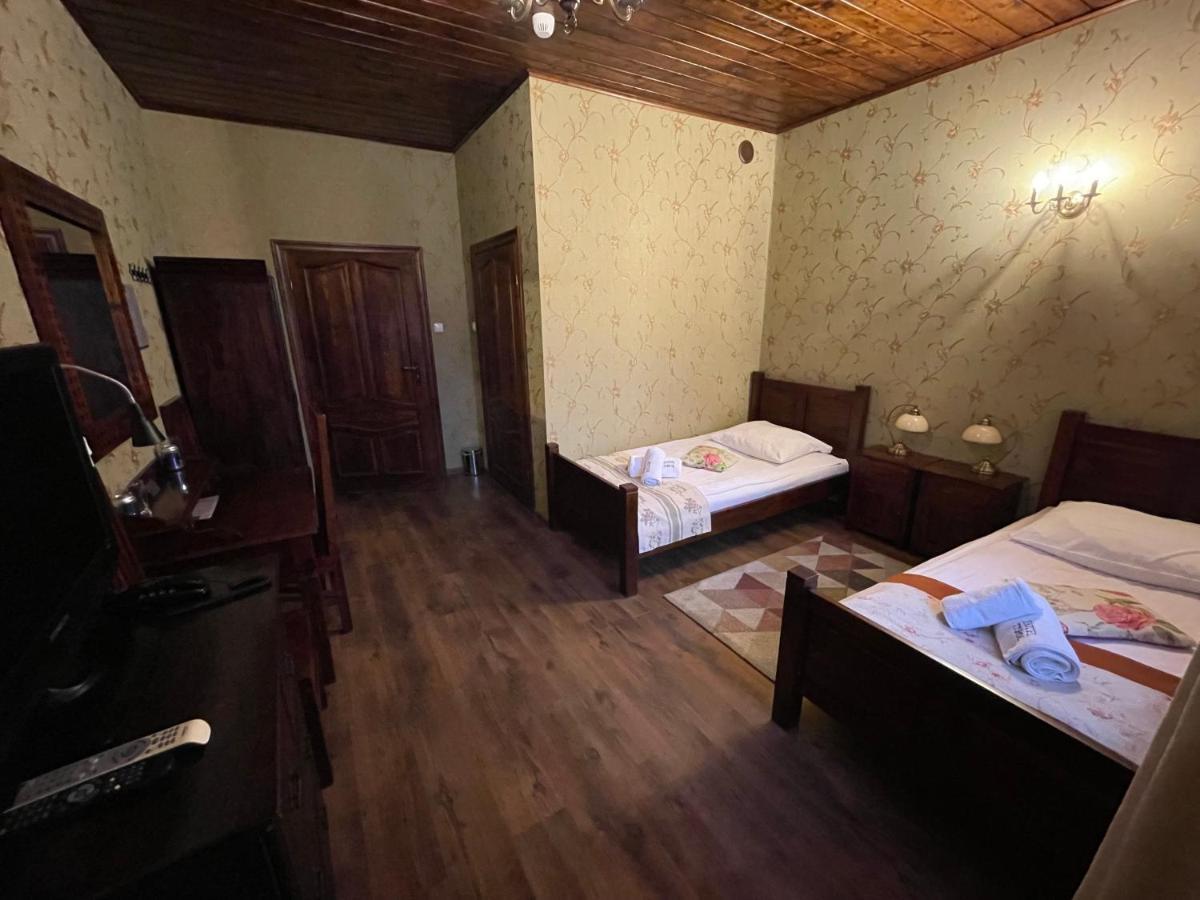 Hotel Tyrol I Restauracja Zycie Gruzji Osielsko Eksteriør bilde